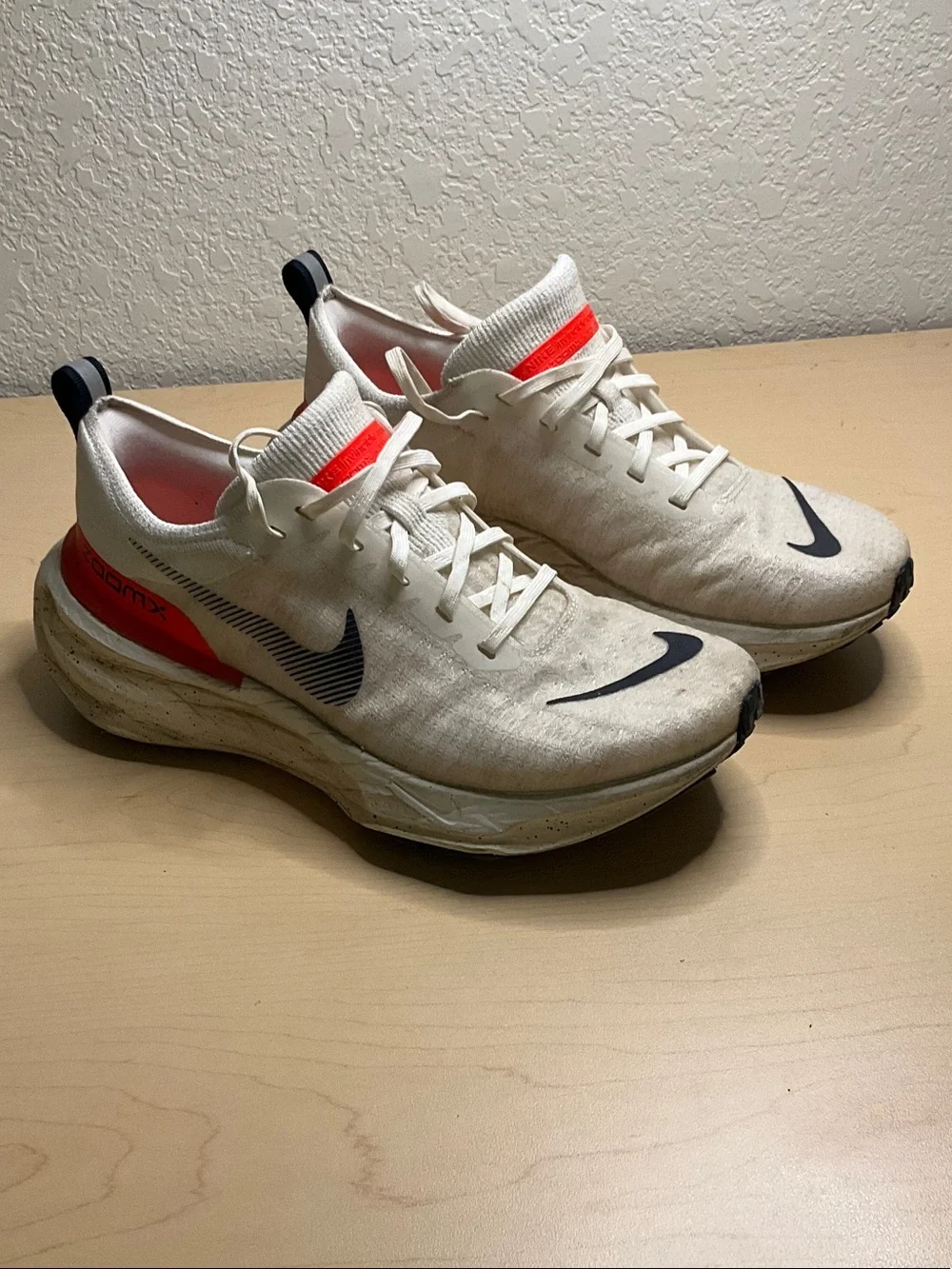 Nike Invincible 3 Running Shoes White Orange Men’s Size 9